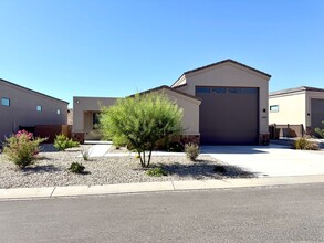 3324 Secret Pass Dr in Bullhead City, AZ - Building Photo - Building Photo