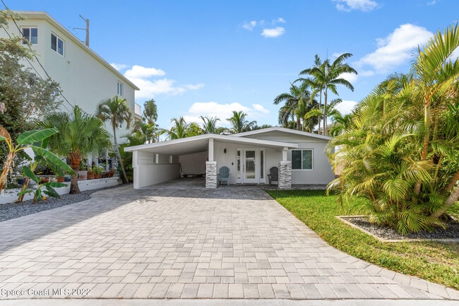 146 24th St in Cocoa Beach, FL - Building Photo - Building Photo
