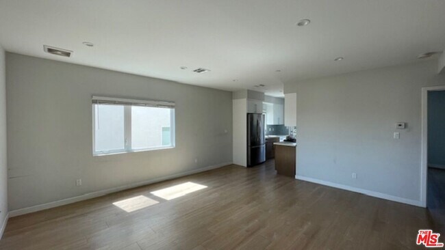 4935 20th St in Los Angeles, CA - Foto de edificio - Building Photo