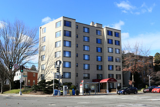 5100 Connecticut Avenue Apartments in Washington, DC - Building Photo - Building Photo