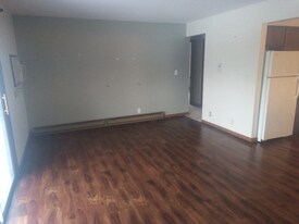 2915 Park Terrace Dr in Rockford, IL - Building Photo