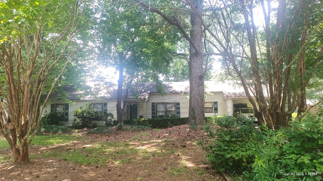 property at 604 King Arthur Rd