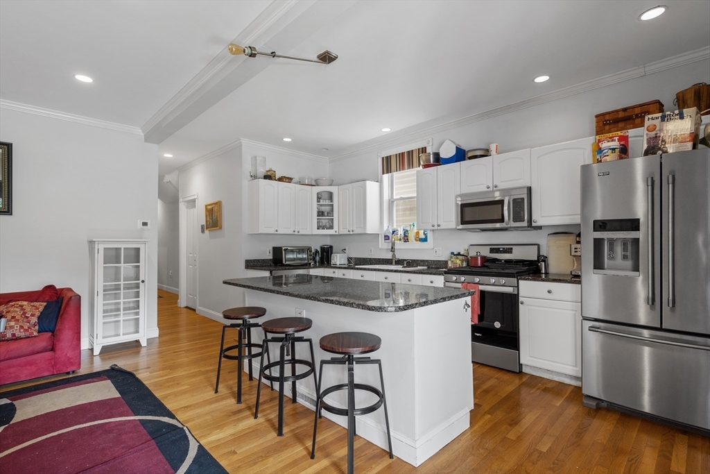 324 Dorchester St, Unit 1 in Boston, MA - Building Photo