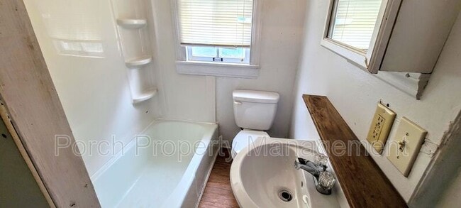 320 N Barcelona St in Pensacola, FL - Building Photo - Building Photo