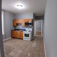 4056 W Hirsch St in Chicago, IL - Building Photo - Building Photo