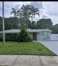 6180 SW 42nd Ct in Davie, FL - Building Photo - Building Photo