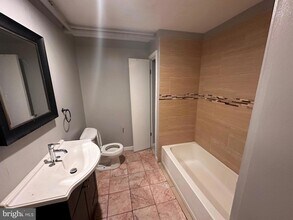 1302 W Cumberland St, Unit 2G in Philadelphia, PA - Building Photo - Building Photo