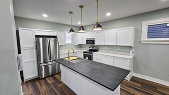 886 Lockbourne Rd in Columbus, OH - Building Photo