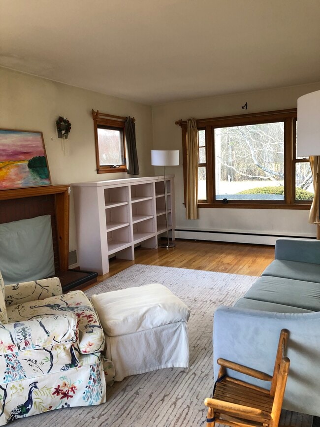 1779 Christian St in White River Junction, VT - Foto de edificio - Building Photo