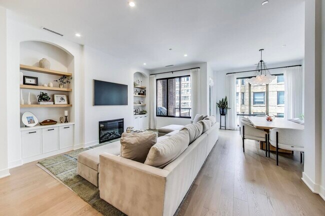 323 S Racine Ave in Chicago, IL - Building Photo - Building Photo