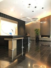 1155 S Grand Ave, Unit 1605 in Los Angeles, CA - Building Photo - Building Photo