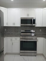 3820 E 9th Ln in Hialeah, FL - Building Photo