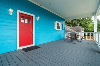 215 West Dr in Kemah, TX - Building Photo - Building Photo