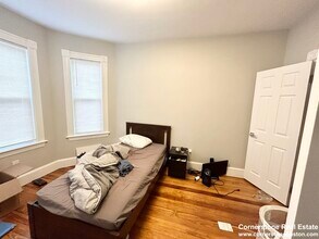 267 E Cottage St, Unit 3 in Boston, MA - Foto de edificio - Building Photo