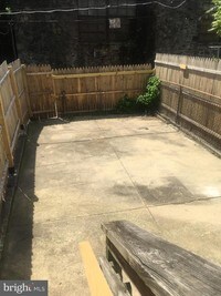 538 N Pulaski St photo'