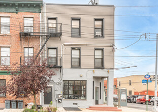 34 Van Dyke St in Brooklyn, NY - Building Photo - Building Photo