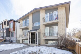 125 12 Av NE in Calgary, AB - Building Photo