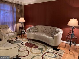 8025 Duck Pond Terrace in Manassas, VA - Building Photo