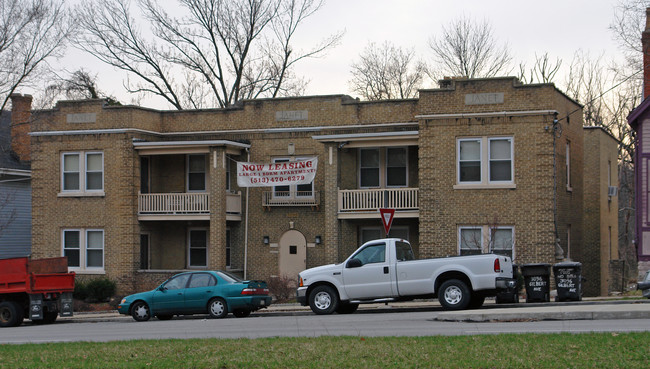 3096 Gilbert Ave in Cincinnati, OH - Building Photo - Building Photo