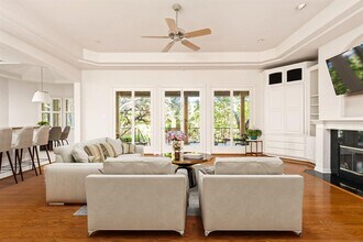 8848 Chalk Knoll Dr in Austin, TX - Building Photo - Building Photo