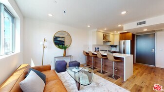 1143 Glenville Dr in Los Angeles, CA - Building Photo