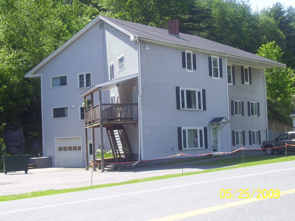 996 US Route 5 N, Unit 1 in Windsor, VT - Building Photo