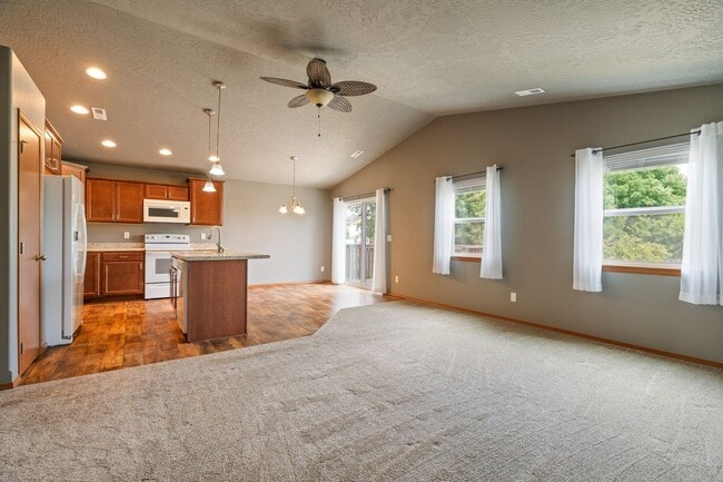 8670 N Oak St in Spokane, WA - Building Photo - Building Photo