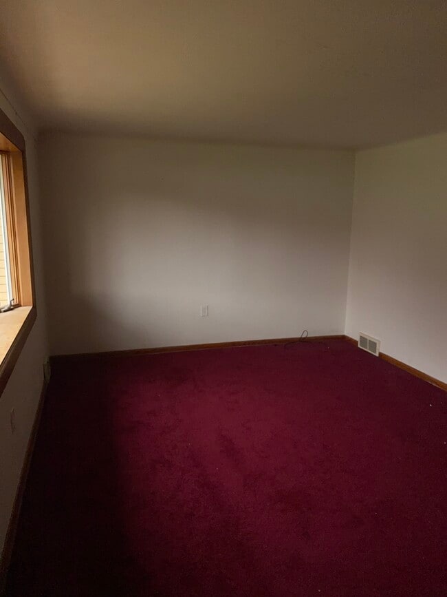 14001 Michael Dr in Irwin, PA - Building Photo - Building Photo