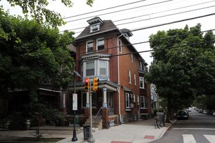 333 S 43rd Street in Philadelphia, PA - Building Photo
