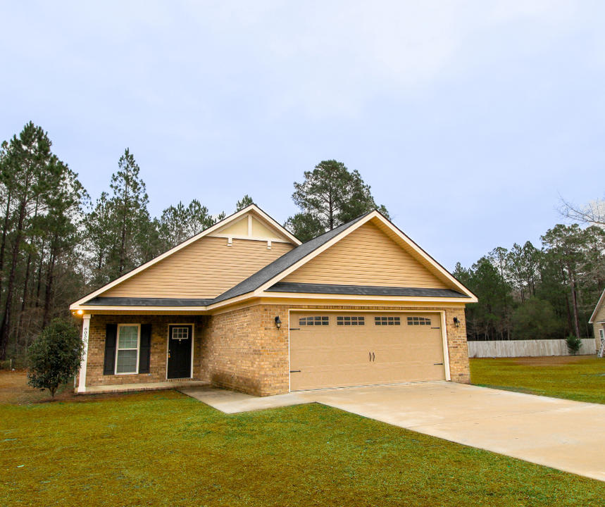 605 Sugar Maple Dr in Brooklet, GA - Building Photo