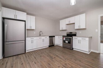 6026 Olinda St in Charlotte, NC - Building Photo - Building Photo