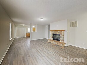 10341 Buckshire Ln in Indianapolis, IN - Building Photo - Building Photo