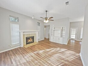 10324 Gray Oak Ln in Fort Worth, TX - Building Photo - Building Photo