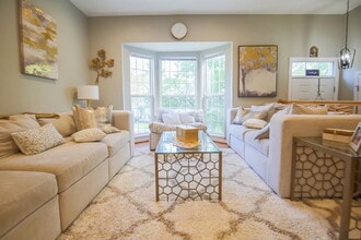 14331 Stonewater Ct in Centreville, VA - Building Photo - Building Photo