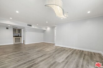 423 Rexford Dr in Beverly Hills, CA - Building Photo - Building Photo