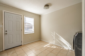 Sundance Townhomes in Jonesboro, AR - Building Photo - Interior Photo