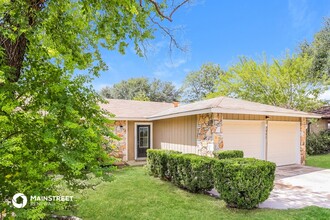 7002 Settlers Ridge in San Antonio, TX - Building Photo - Building Photo