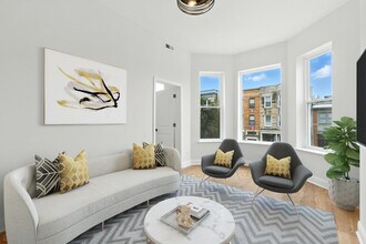 909 W Addison St in Chicago, IL - Building Photo - Building Photo