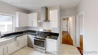 11 Partridge Ave in Somerville, MA - Building Photo