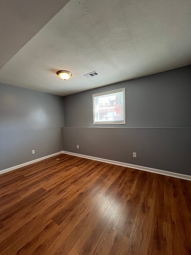 120 15th St, Unit #4 in Fall River, MA - Foto de edificio - Building Photo