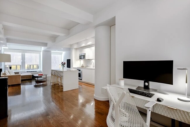90 William St, Unit 5D in New York, NY - Building Photo - Building Photo