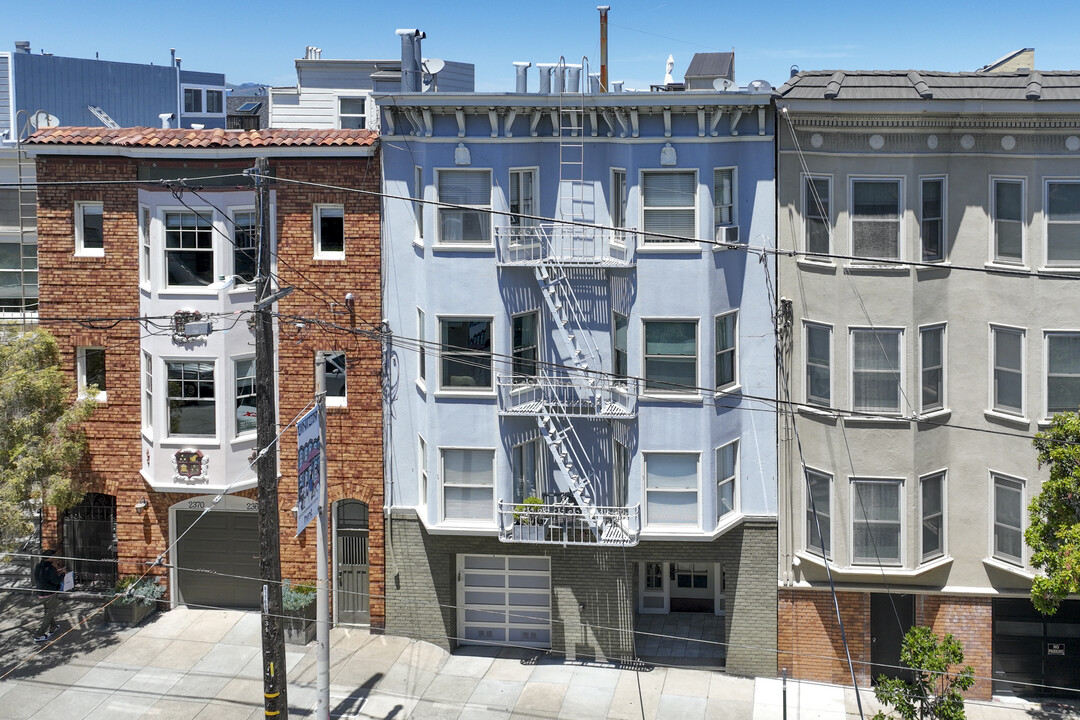 2360 Union St in San Francisco, CA - Building Photo