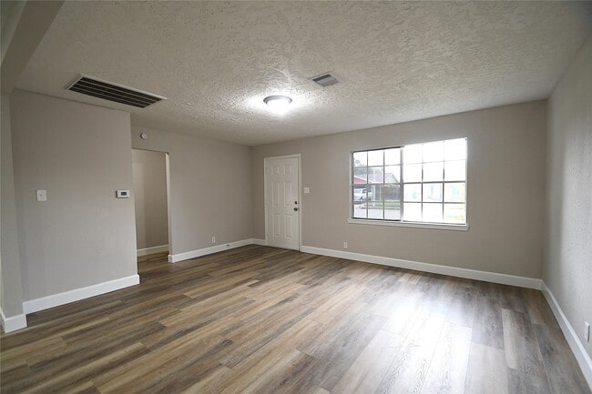 8535 Tilgham St in Houston, TX - Building Photo - Building Photo