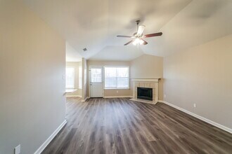 7931 Claredale Dr in Bartlett, TN - Building Photo - Building Photo