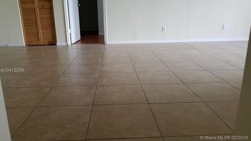 1341 SE 3rd Ave-Unit -3L in Dania Beach, FL - Building Photo - Building Photo