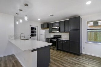 5626 Arboles Dr in Houston, TX - Building Photo - Building Photo