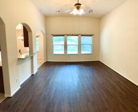 8922 Parlin Ridge Dr in Houston, TX - Building Photo - Building Photo
