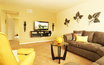 Auburn Place Apartments in Virginia Beach, VA - Foto de edificio - Interior Photo