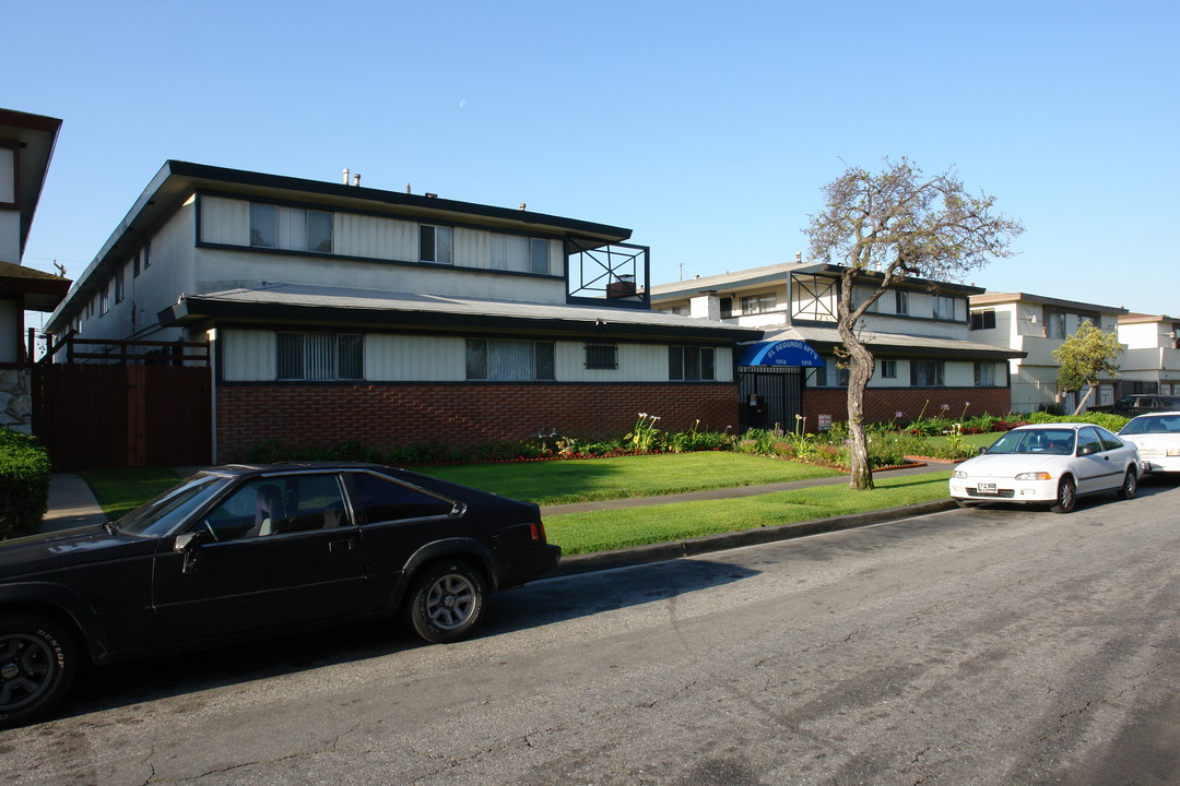 The El Segundo in Gardena, CA - Building Photo