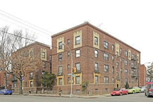 15015 Sanford Ave Apartments